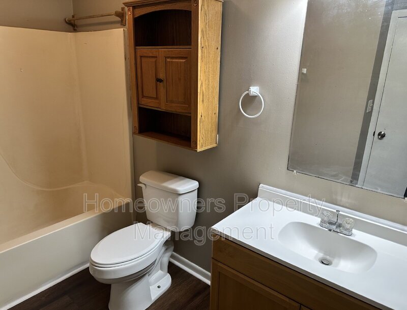 Charming 3-Bedroom Retreat with 2 Full Baths at 1542 Londonderry Place property image