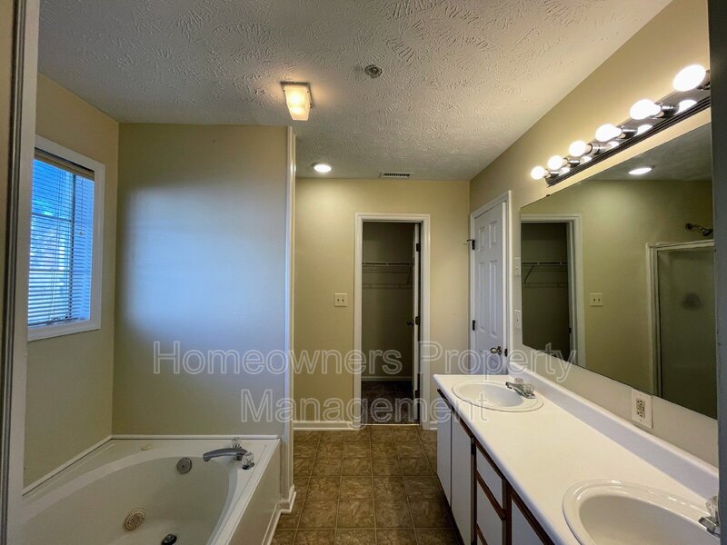 224-1 Waterdown Dr property image