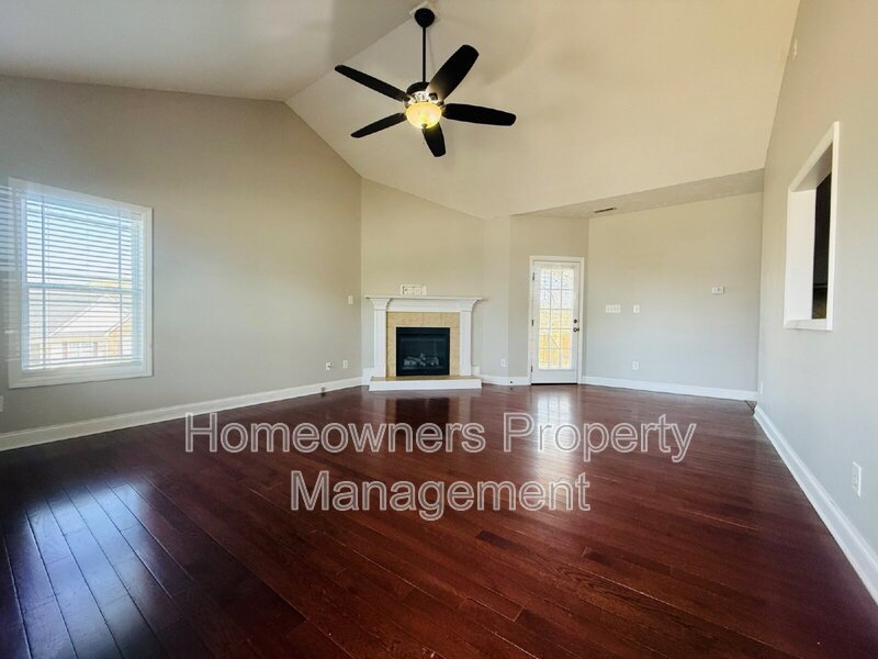 4033 Des Planes Ave, Fayetteville! property image