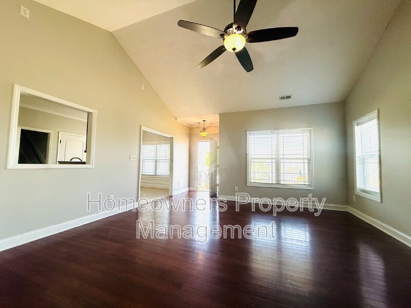 4033 Des Planes Ave, Fayetteville! property image