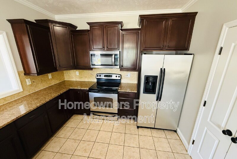 4033 Des Planes Ave, Fayetteville! property image