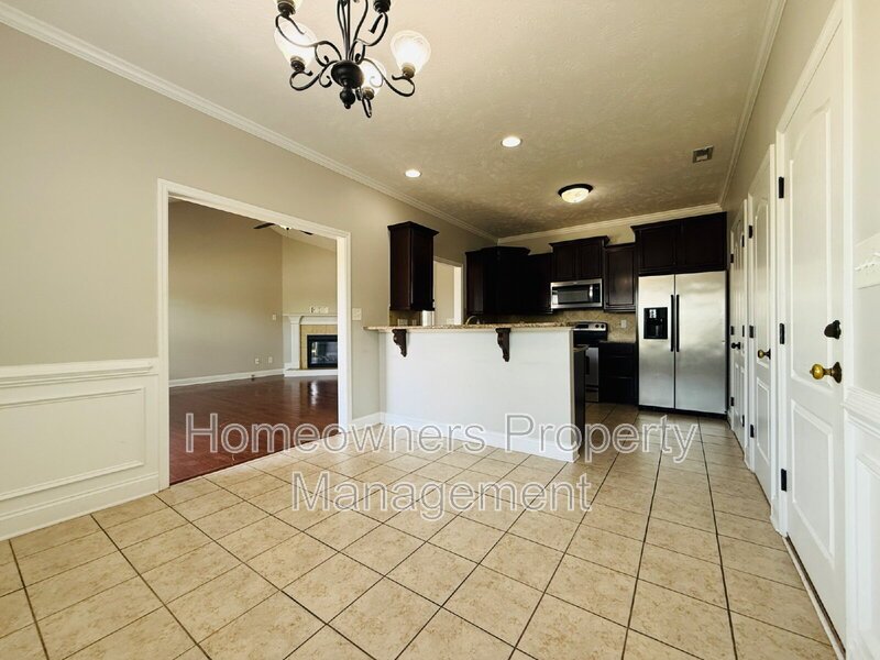 4033 Des Planes Ave, Fayetteville! property image