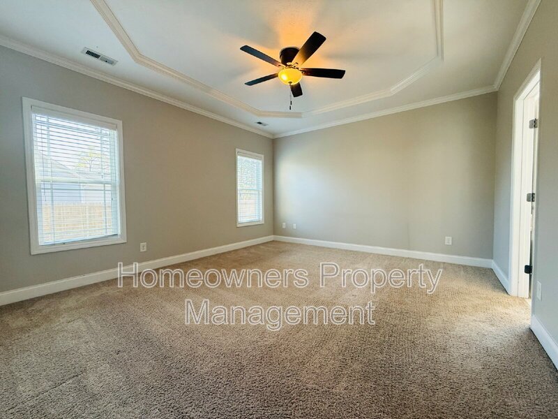 4033 Des Planes Ave, Fayetteville! property image