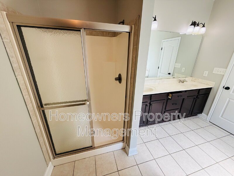 4033 Des Planes Ave, Fayetteville! property image