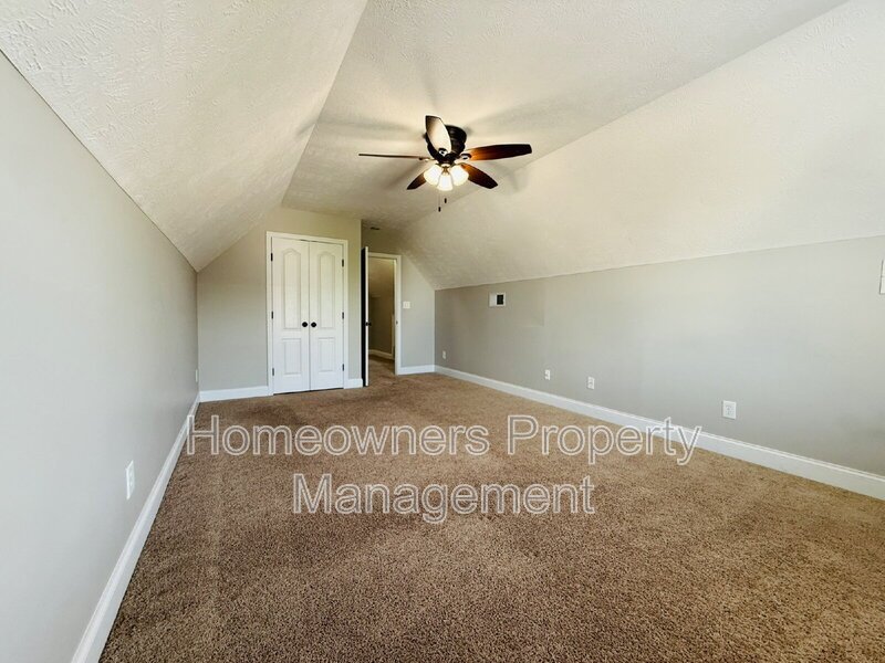 4033 Des Planes Ave, Fayetteville! property image