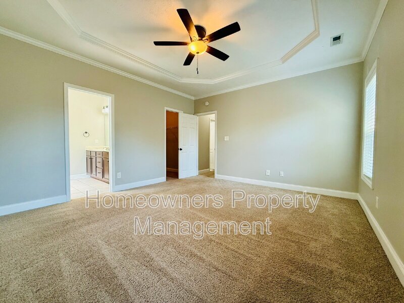 4033 Des Planes Ave, Fayetteville! property image