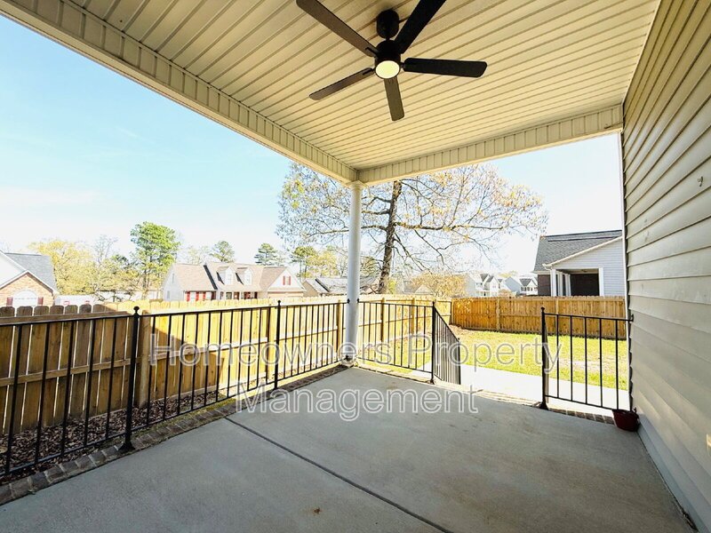 4033 Des Planes Ave, Fayetteville! property image