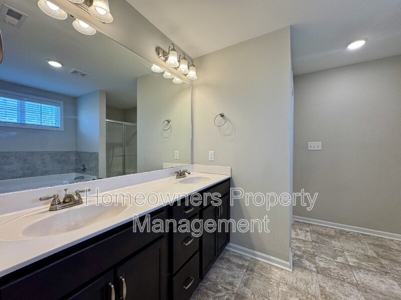 181 Chatfield Dr Raeford, NC property image