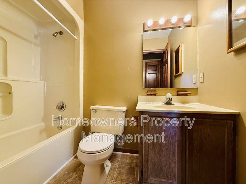 210 Tiverton Street property image