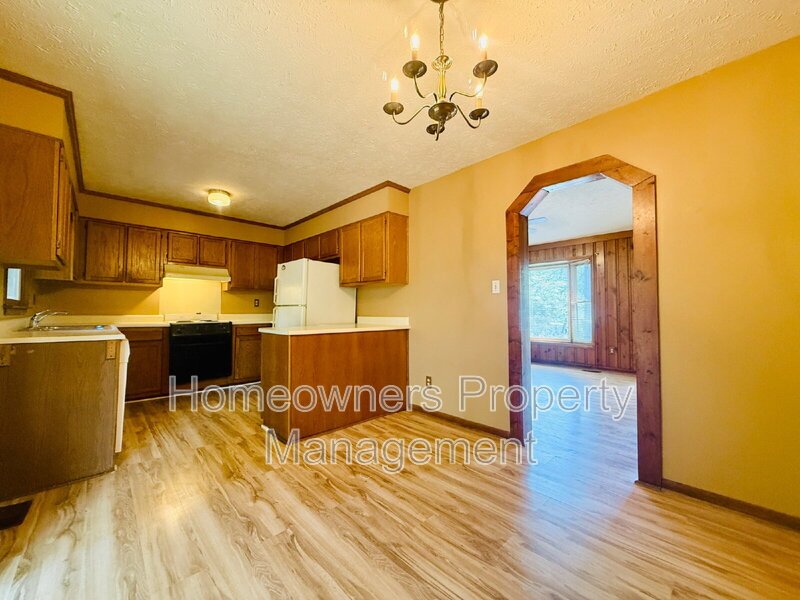 210 Tiverton Street property image