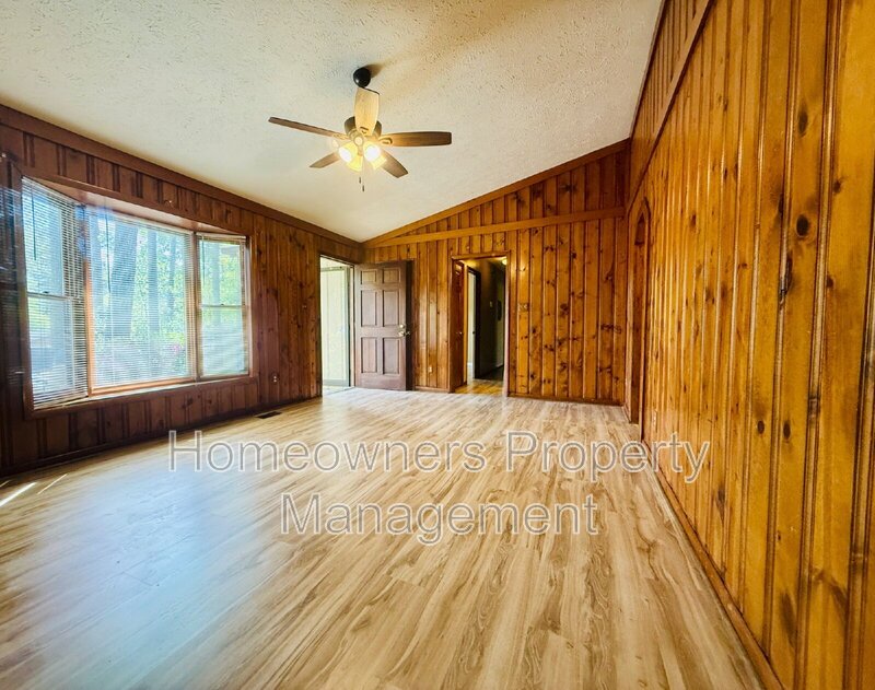210 Tiverton Street property image