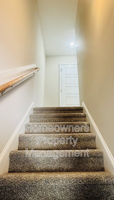 Newly constructed townhouse Charming 3-Bed Townhouse on King Road – Spacious Living with 2.5 Baths in Fayetteville! property image