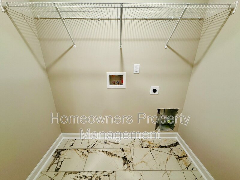 Newly constructed townhouse Charming 3-Bed Townhouse on King Road – Spacious Living with 2.5 Baths in Fayetteville! property image
