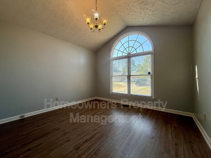 7136 Kearny Ave - Cozy Comfort Awaits! property image