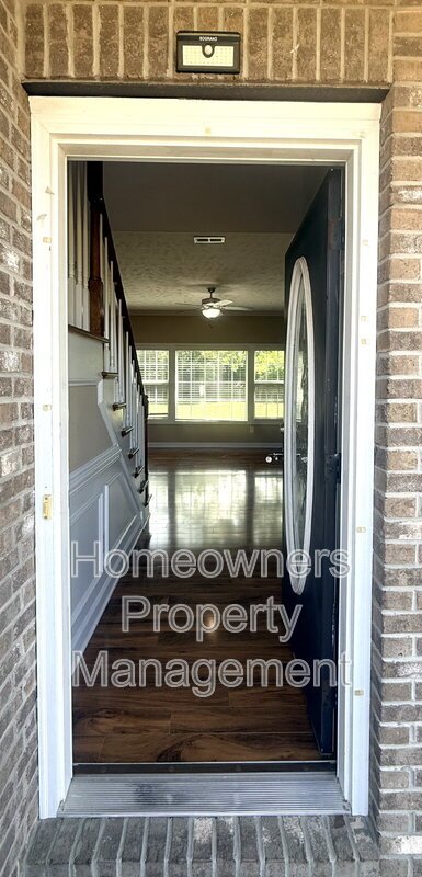 Charming 3-Bed Gem at 422 Jamestown Ave, Fayetteville! property image