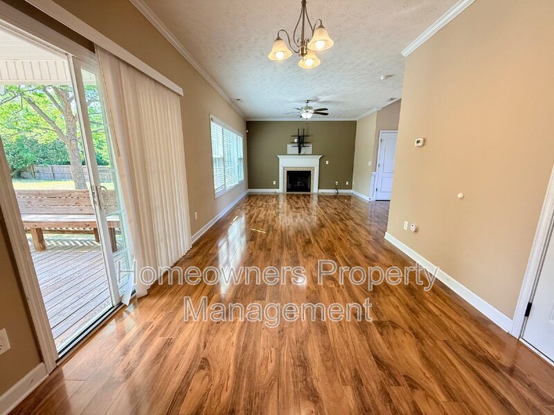 Charming 3-Bed Gem at 422 Jamestown Ave, Fayetteville! property image