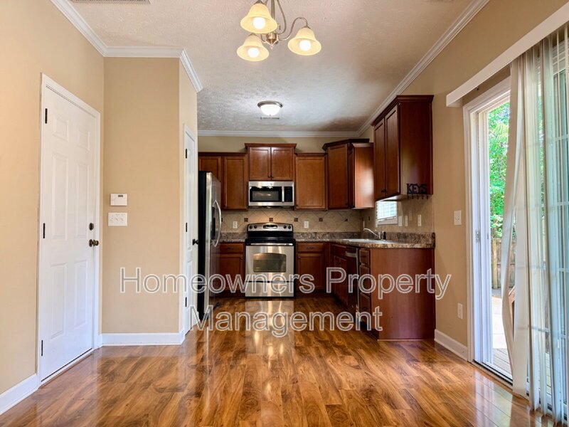 Charming 3-Bed Gem at 422 Jamestown Ave, Fayetteville! property image
