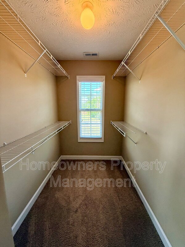 Charming 3-Bed Gem at 422 Jamestown Ave, Fayetteville! property image