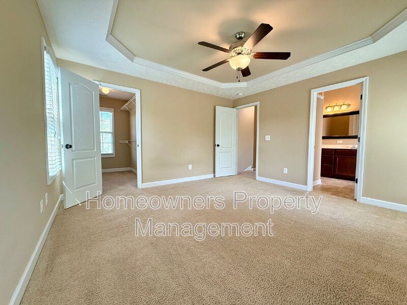 Charming 3-Bed Gem at 422 Jamestown Ave, Fayetteville! property image