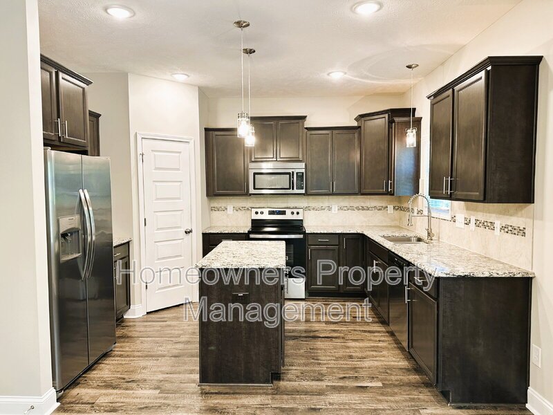 Discover Spacious Comfort: 4-Bedroom, 2.5-Bath Home at 1890 Frankie Avenue, Fayetteville! property image