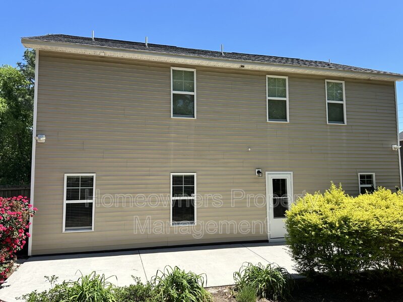 Discover Spacious Comfort: 4-Bedroom, 2.5-Bath Home at 1890 Frankie Avenue, Fayetteville! property image