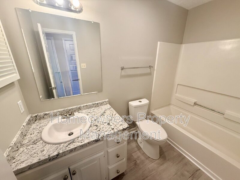 224-1 Waterdown Dr property image