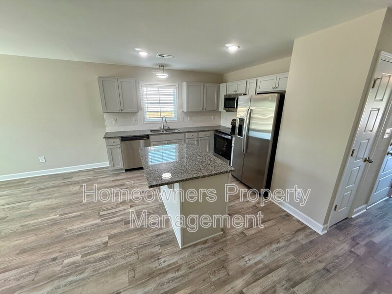 3-Bed Townhouse with 2.5 Baths at 8103 King Rd, Fayetteville! property image