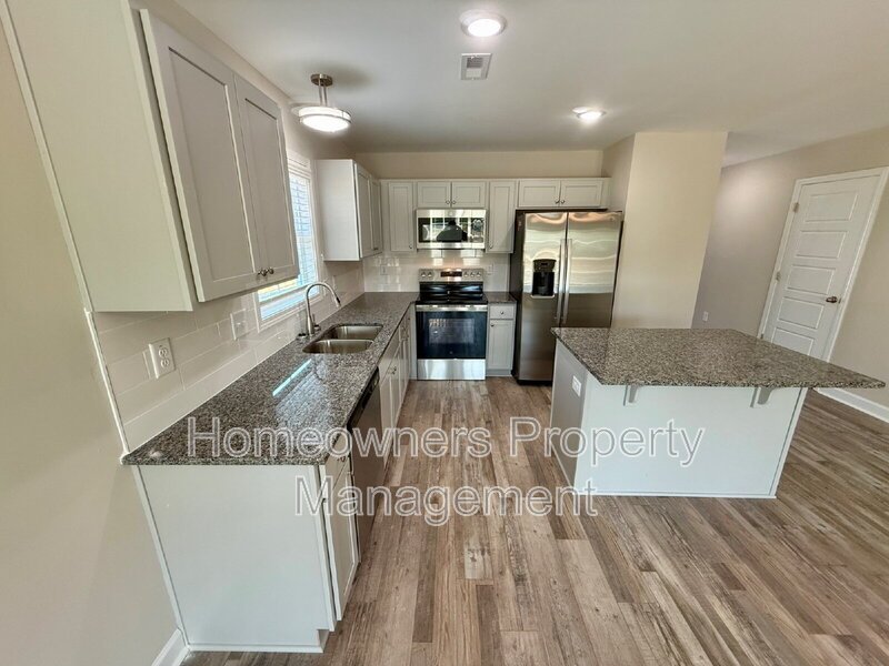 3-Bed Townhouse with 2.5 Baths at 8103 King Rd, Fayetteville! property image