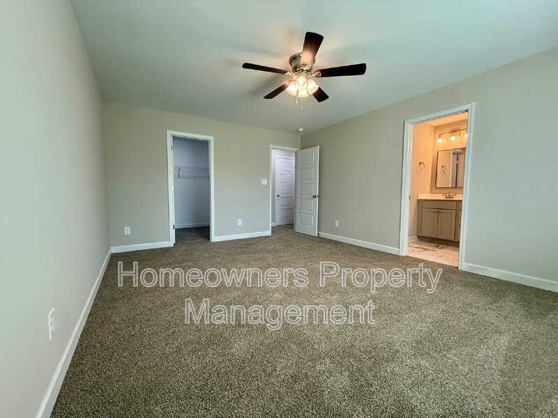 3-Bed Townhouse with 2.5 Baths at 8103 King Rd, Fayetteville! property image