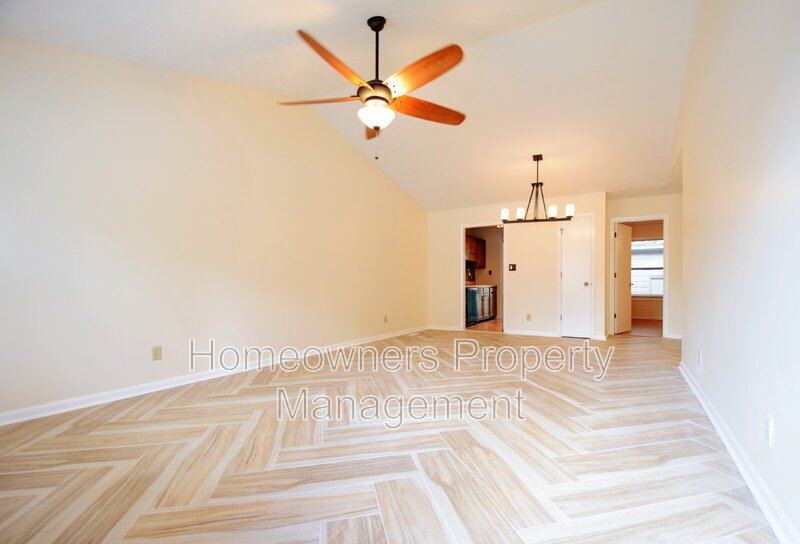 206 Villa Dr, Fayetteville! property image