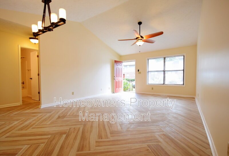 206 Villa Dr, Fayetteville! property image