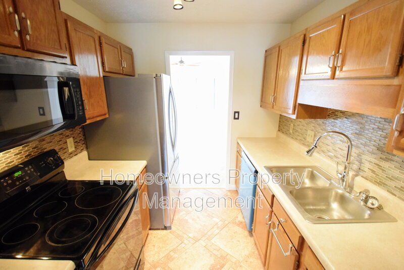 206 Villa Dr, Fayetteville! property image