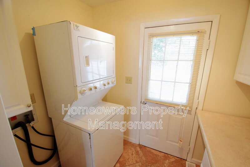 206 Villa Dr, Fayetteville! property image