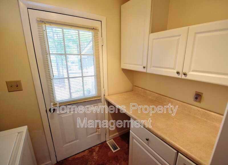 206 Villa Dr, Fayetteville! property image