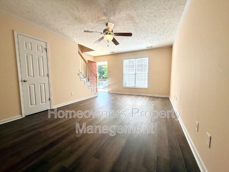 3332 Kenmont Lane Apt E-Hill Street Townhomes property image
