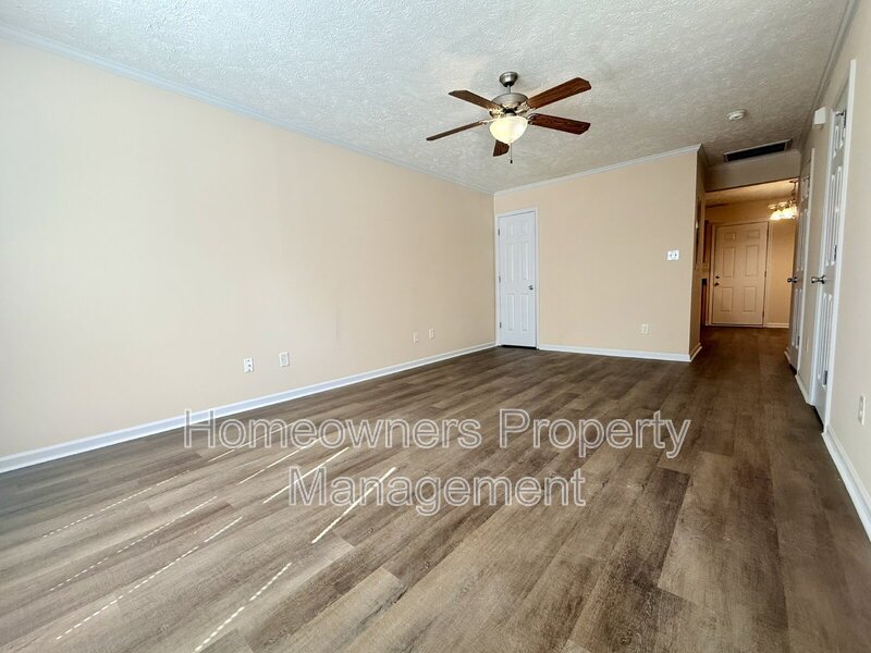3332 Kenmont Lane Apt E-Hill Street Townhomes property image