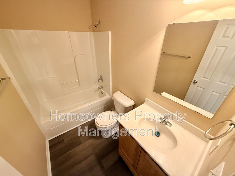 3332 Kenmont Lane Apt E-Hill Street Townhomes property image