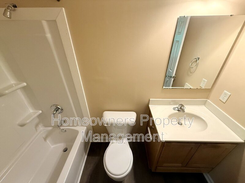 3332 Kenmont Lane Apt E-Hill Street Townhomes property image