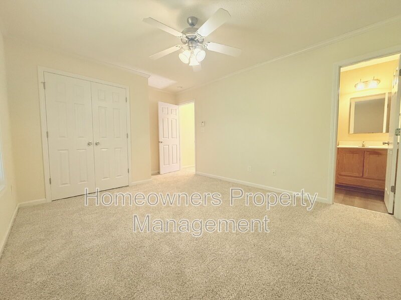 3332 Kenmont Lane Apt E-Hill Street Townhomes property image