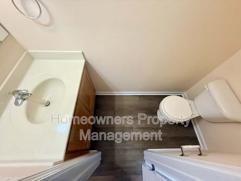 3332 Kenmont Lane Apt E-Hill Street Townhomes property image