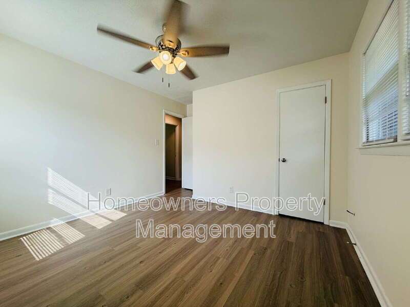 Cozy Living Awaits at 718 Dwain Dr! property image