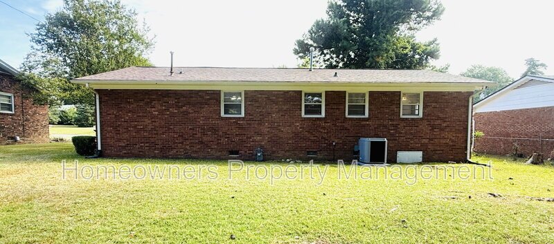 Cozy Living Awaits at 718 Dwain Dr! property image