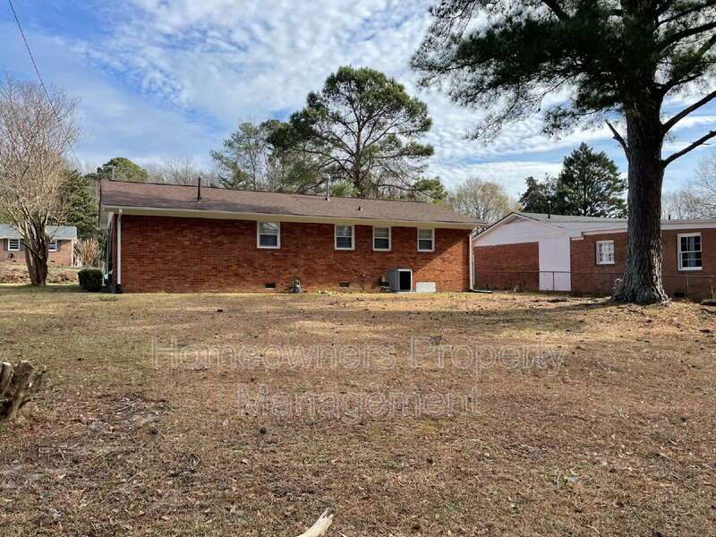 Cozy Living Awaits at 718 Dwain Dr! property image