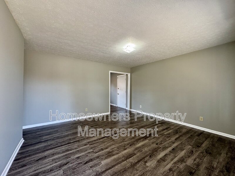 Charming 3-Bed, 2-Bath Gem in Fayetteville - 1222 Kienast Dr! property image