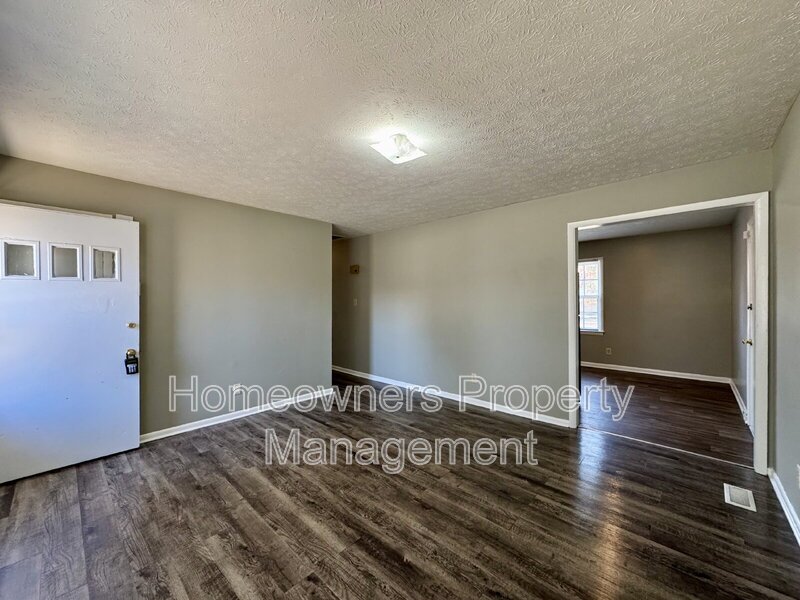 Charming 3-Bed, 2-Bath Gem in Fayetteville - 1222 Kienast Dr! property image