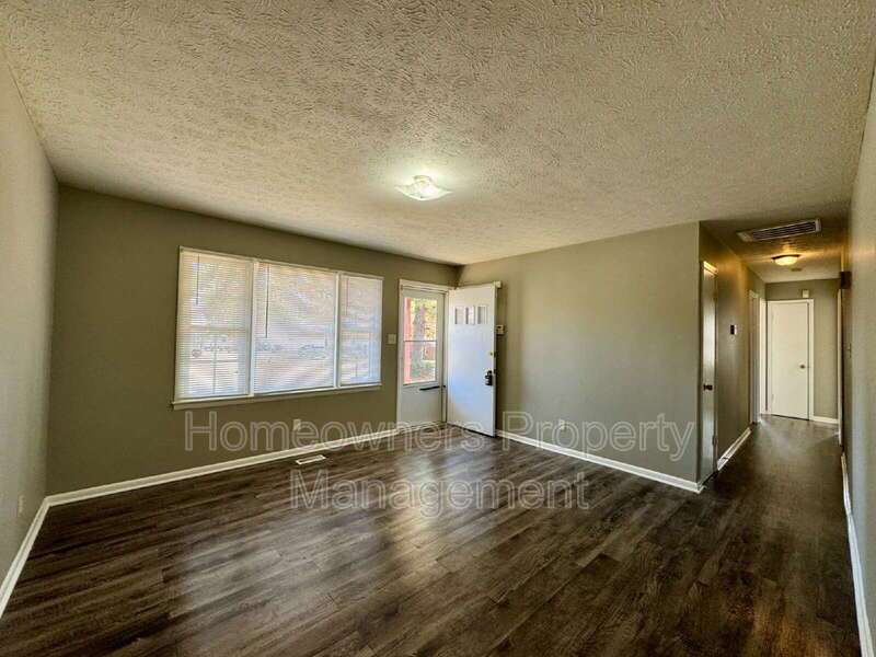 Charming 3-Bed, 2-Bath Gem in Fayetteville - 1222 Kienast Dr! property image