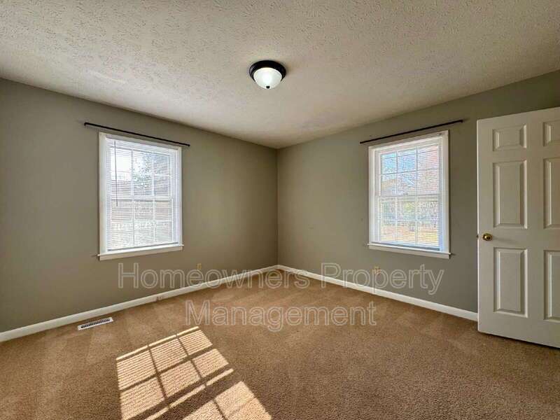 Charming 3-Bed, 2-Bath Gem in Fayetteville - 1222 Kienast Dr! property image
