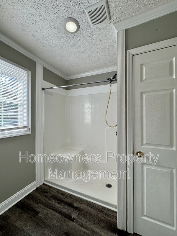 Charming 3-Bed, 2-Bath Gem in Fayetteville - 1222 Kienast Dr! property image