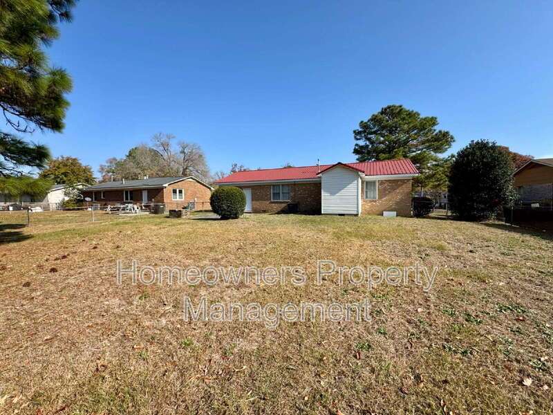 Charming 3-Bed, 2-Bath Gem in Fayetteville - 1222 Kienast Dr! property image