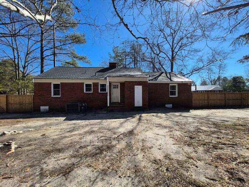 Charming 3-Bedroom Raeford Home with 2 Full Baths at 113 N Wright St in Raeford property image